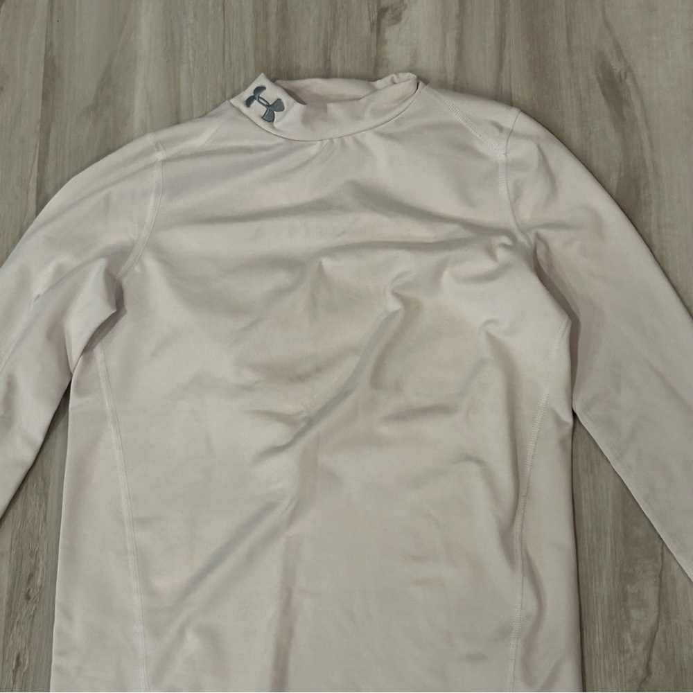 Under Armour Cream Fitted ColdGear Top youth size Medium